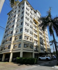 Condominium in Unit 911, 9/F, Goldfinch Residences, Luxureville Condominium, Multinational Village, Brgy. Moonwalk, Parañaque City, Metro Manila - Foreclosed Property