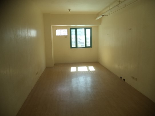 Condominium in Unit 0619, 6/F, Building 1, Shine Residences, Renaissance Centre, Meralco Ave., Brgy. Ugong, Pasig City, Metro Manila - Foreclosed Property