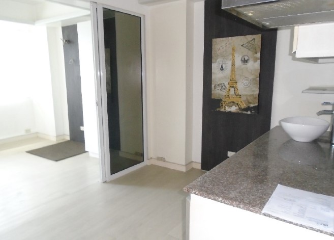 Condominium in Unit 1615, 16/F, Miami Building, Azure Urban Resort Residences, West Service Road, Brgy. La Huerta / Marcelo Green, Parañaque City - Foreclosed Property