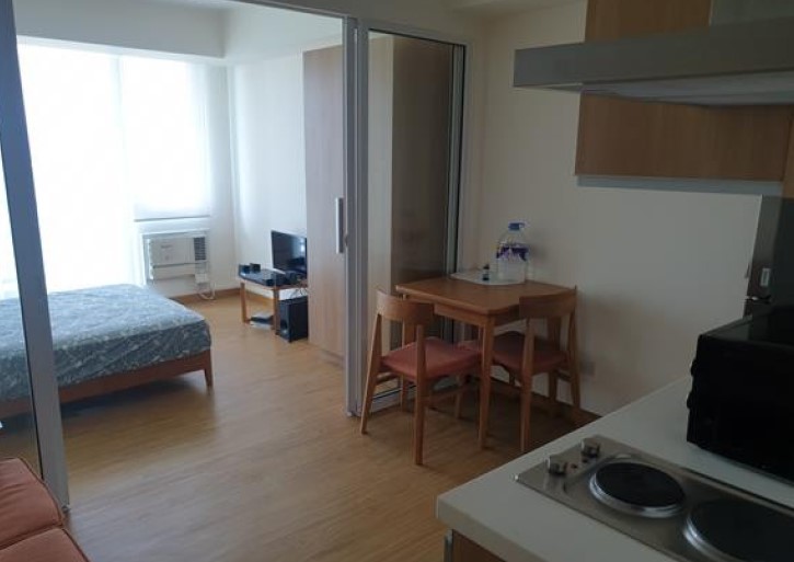 Condominium in Unit 1125, 11/F, Positano Building, Azure Urban Resort Residences, West Service Road, Brgy. La Huerta / Marcelo Green, Parañaque City - Foreclosed Property