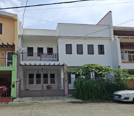 House & Lot in Lot 3 (PCS-36142), Block 5, Rosal St., Garden City 3 Subd., Barangay San Isidro, Parañaque City - Foreclosed Property