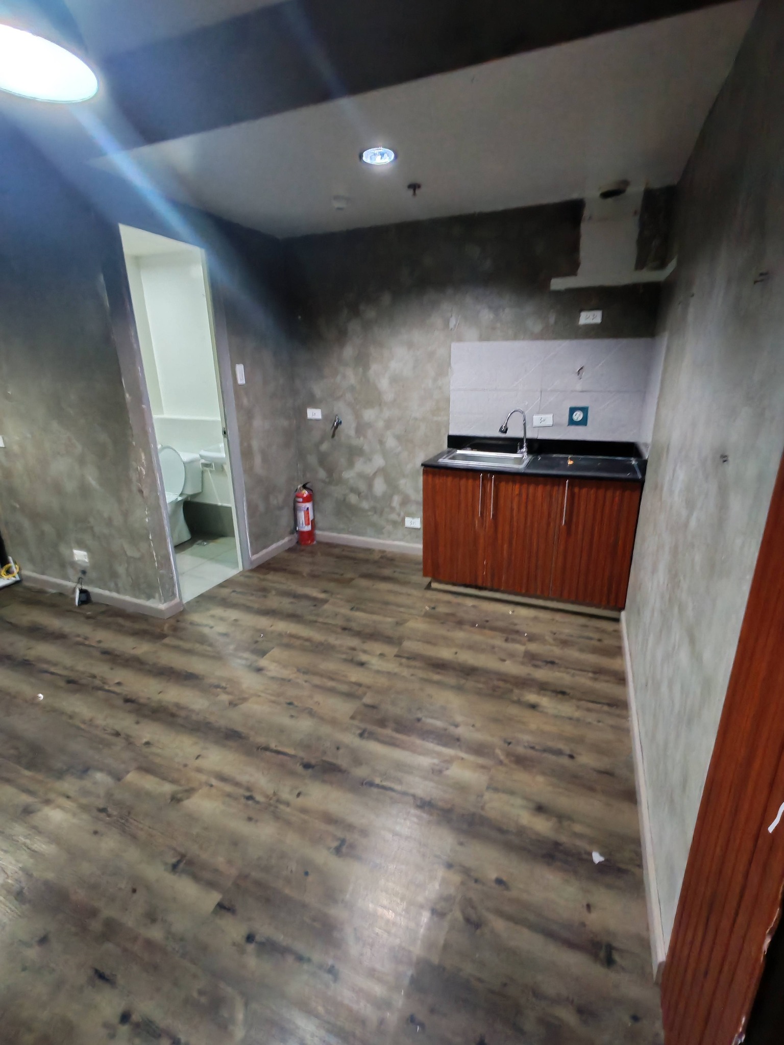 Condominium in COHO-THE MERIDIAN (MILANO VISTA ESTATES) CITY OF BACOOR, CAVITE - Foreclosed Property