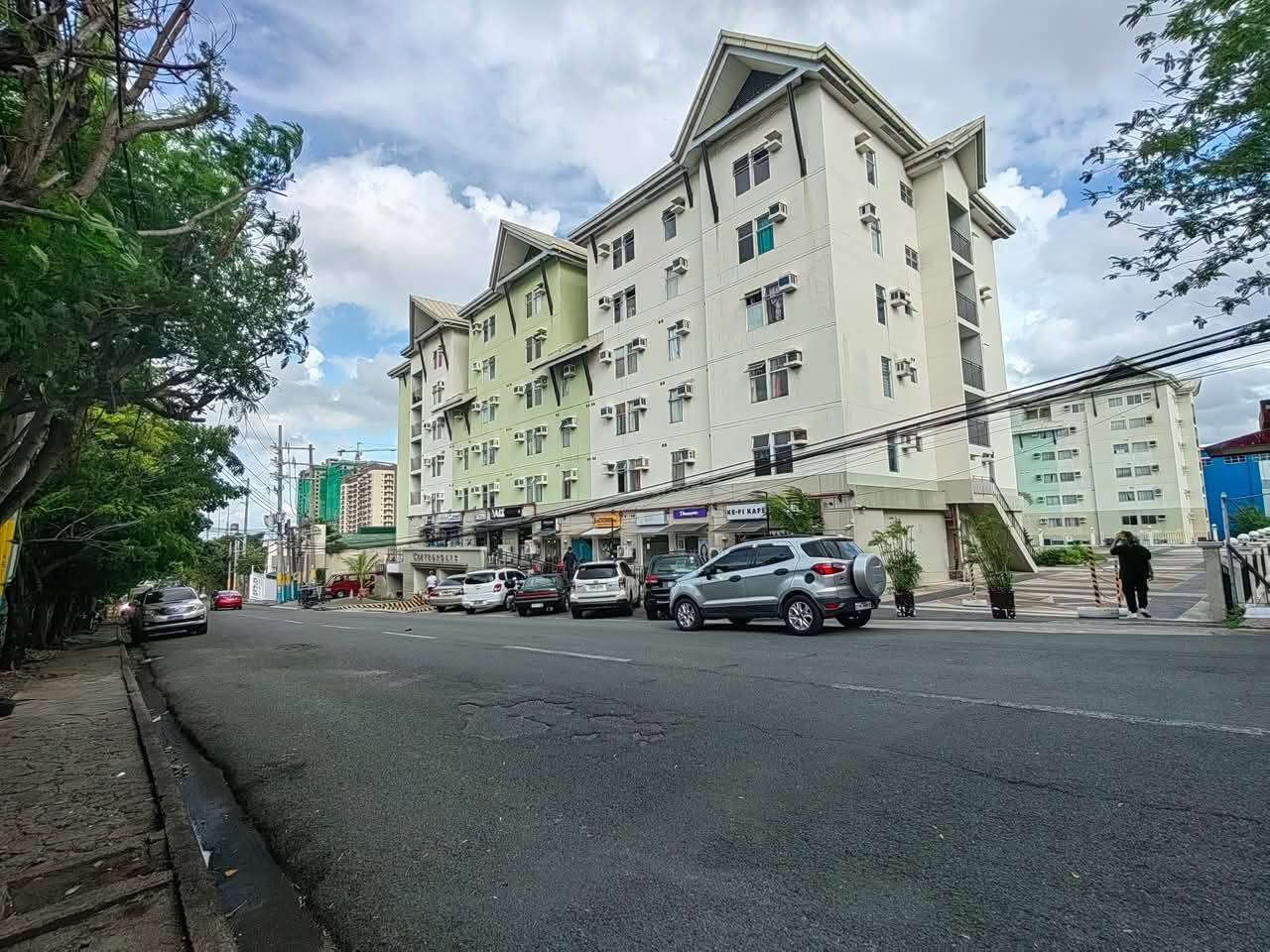 Condominium in CENTROPOLIS COMMUNITIES, SUCAT, MUNTINLUPA CITY - Foreclosed Property