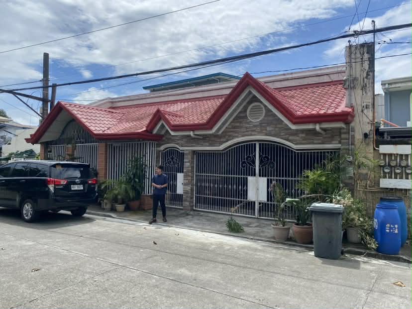 House & Lot in  PERPETUAL VILLAGE 2 BRGY. PULANG LUPA, LAS PIÑAS CITY - Foreclosed Property