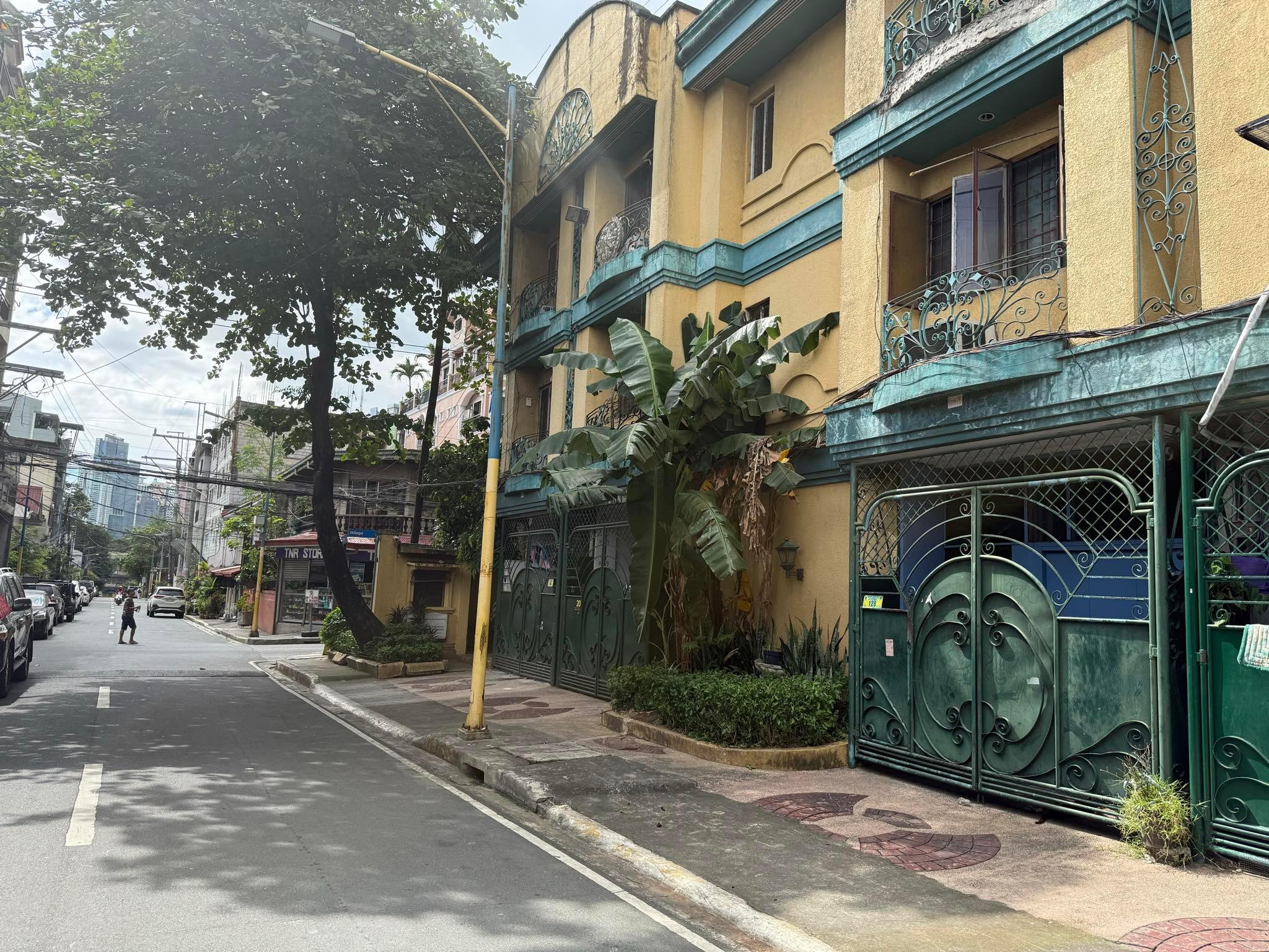 House & Lot in Lot 7, Block 2, Chantilly Villas, Busilak Street, Brgy. Barangka, Mandaluyong City, Metro Manila - Foreclosed Property