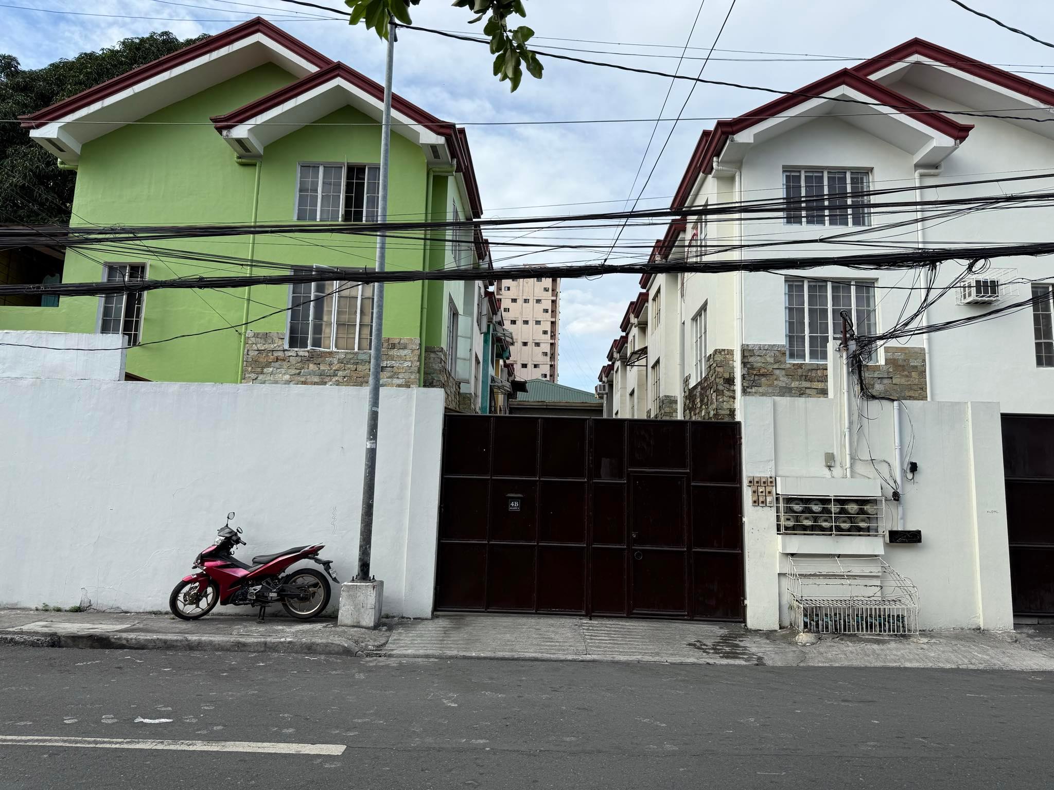 House & Lot in Lot 9-H Unit H, Road Lot (Interior Alley 2), West Crame, San Juan, Metro Manila - Foreclosed Property