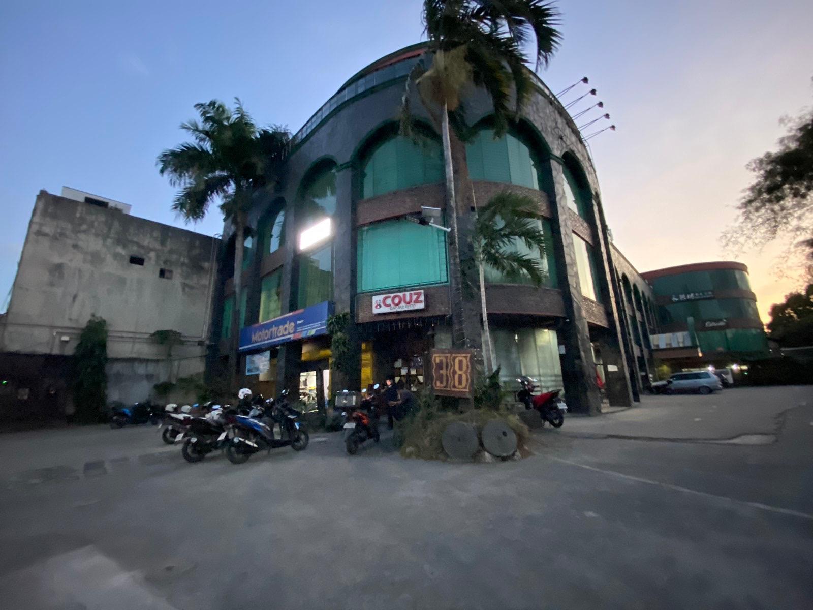 Commercial in Unit B-2, 318 Interiors Gallery Condominium Alabang-Zapote Road Brgy. Talon 1, Las Pinas City, Metro Manila - Foreclosed Property