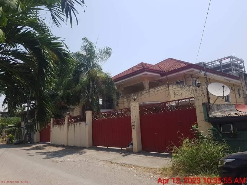 House & Lot in Nos. 095-A and 095-B, 2nd Street, Espina Village, Barangay Guadalupe, Cebu City, Cebu - Foreclosed Property