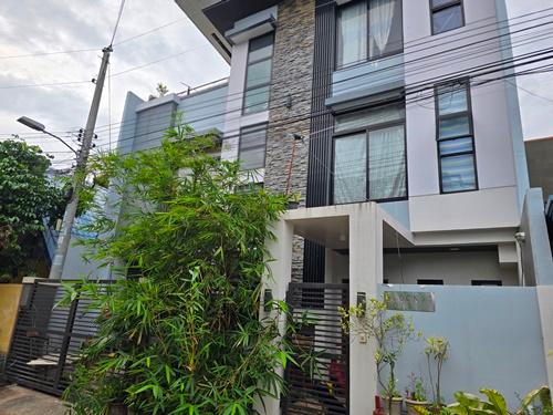 House & Lot in Lot 3 Block 57, Xenon Street, Emily Homes Phase 3, Cabantian, Davao City, Davao del Sur - Foreclosed Property