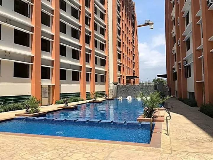 Condominium in UNIT 6510 5/F, CASA DE SEQUOIA AVILA BLDG. 6 PHASE 2, PADRE DIEGO CERA AVE., E. ALDANA, PULANG LIPA, LAS PIÑAS CITY - Foreclosed Property