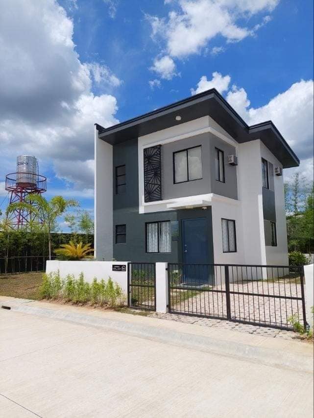 House & Lot in LOT 7 BLK. 45, IRONBANK ST., PHIRST PARK HOMES TANZA PHASE 1A, BRGY. TANAUAN, TANZA, CAVITE - Foreclosed Property