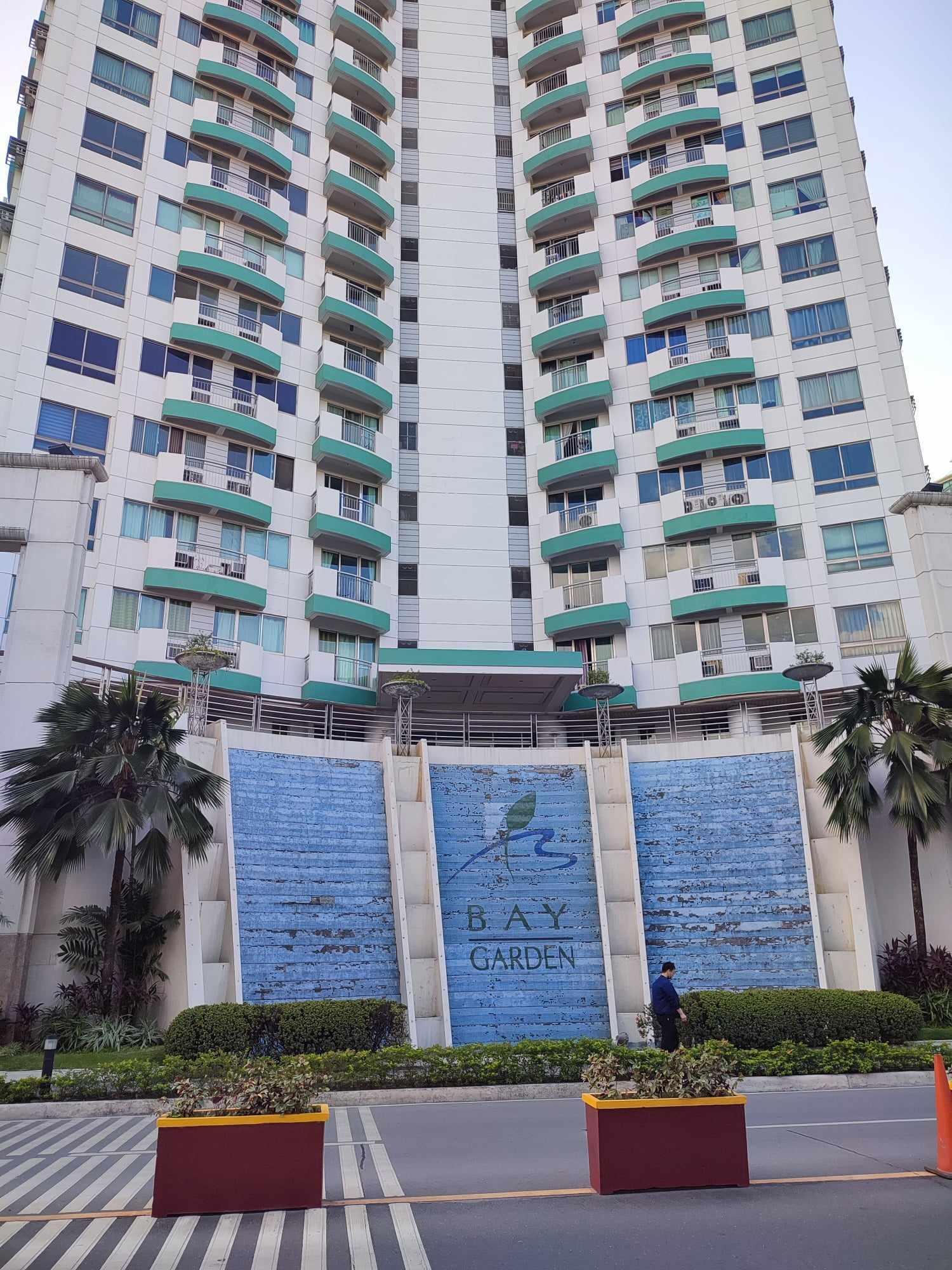 Condominium in Unit 10D, 10th Floor, Mactan Tower-Bay Garden Condominium, Metropolitan Ave, Metropolitan Park, Roxas Blvd, Pasay City, Metro Manila - Foreclosed Property