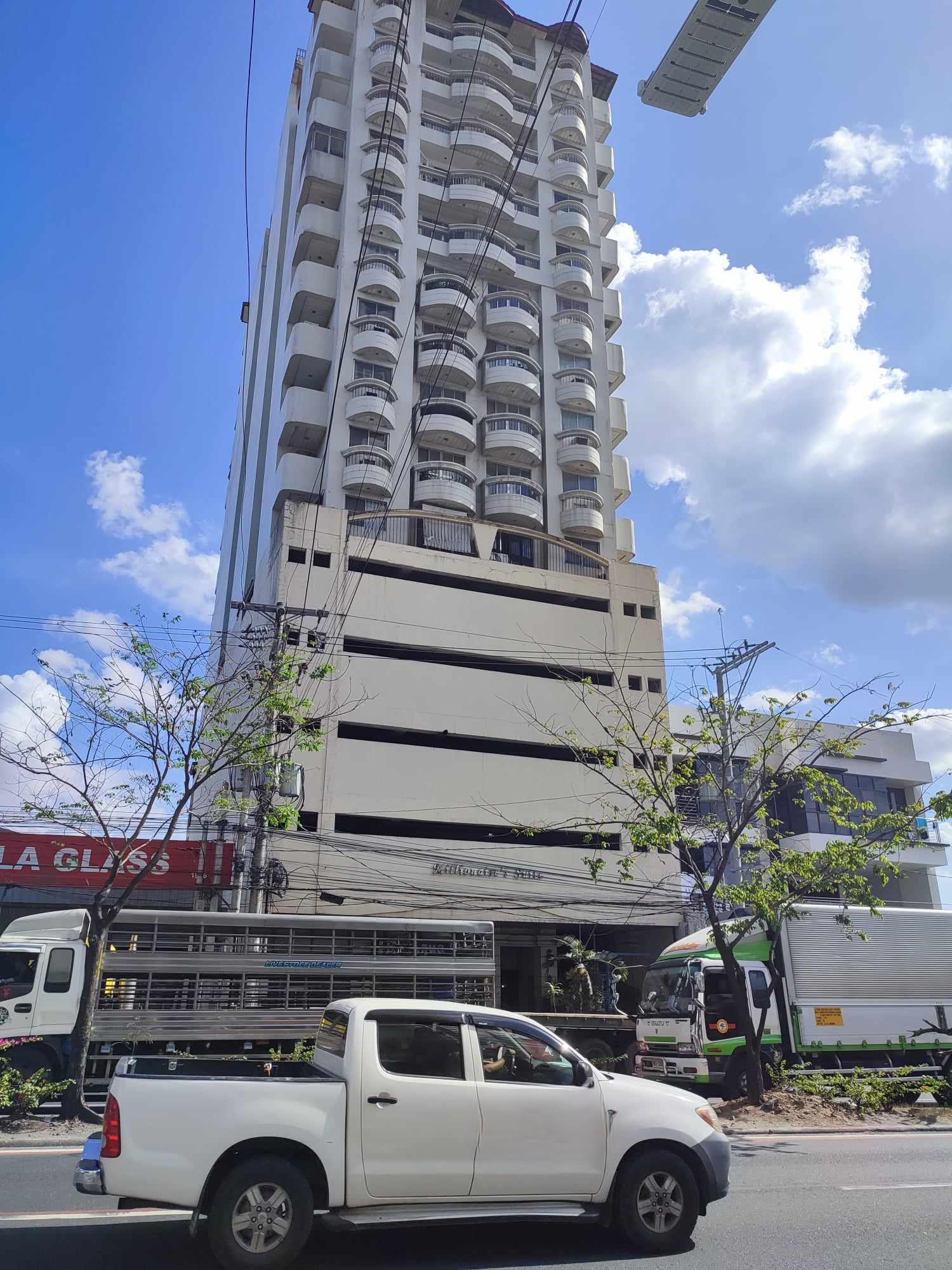 Condominium in 11-B (U-1103), 11th Flr., Millionaires Suite, No. 28 Congressional Ave, Bahay Toro, Quezon City, Metro Manila - Foreclosed Property