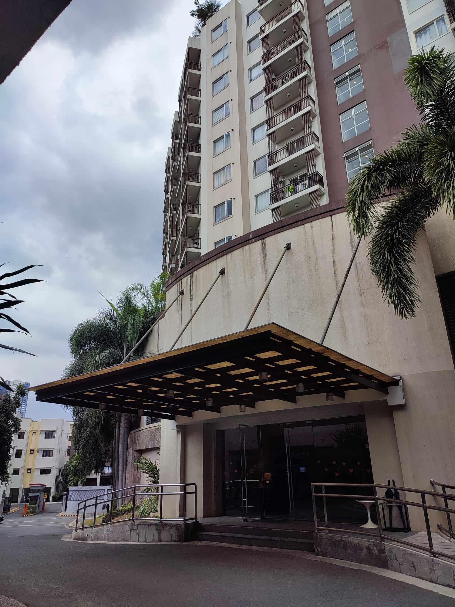 Condominium in Unit B, Majorca Residences, Barangay Bagumbayan, Quezon City, Metro Manila - Foreclosed Property