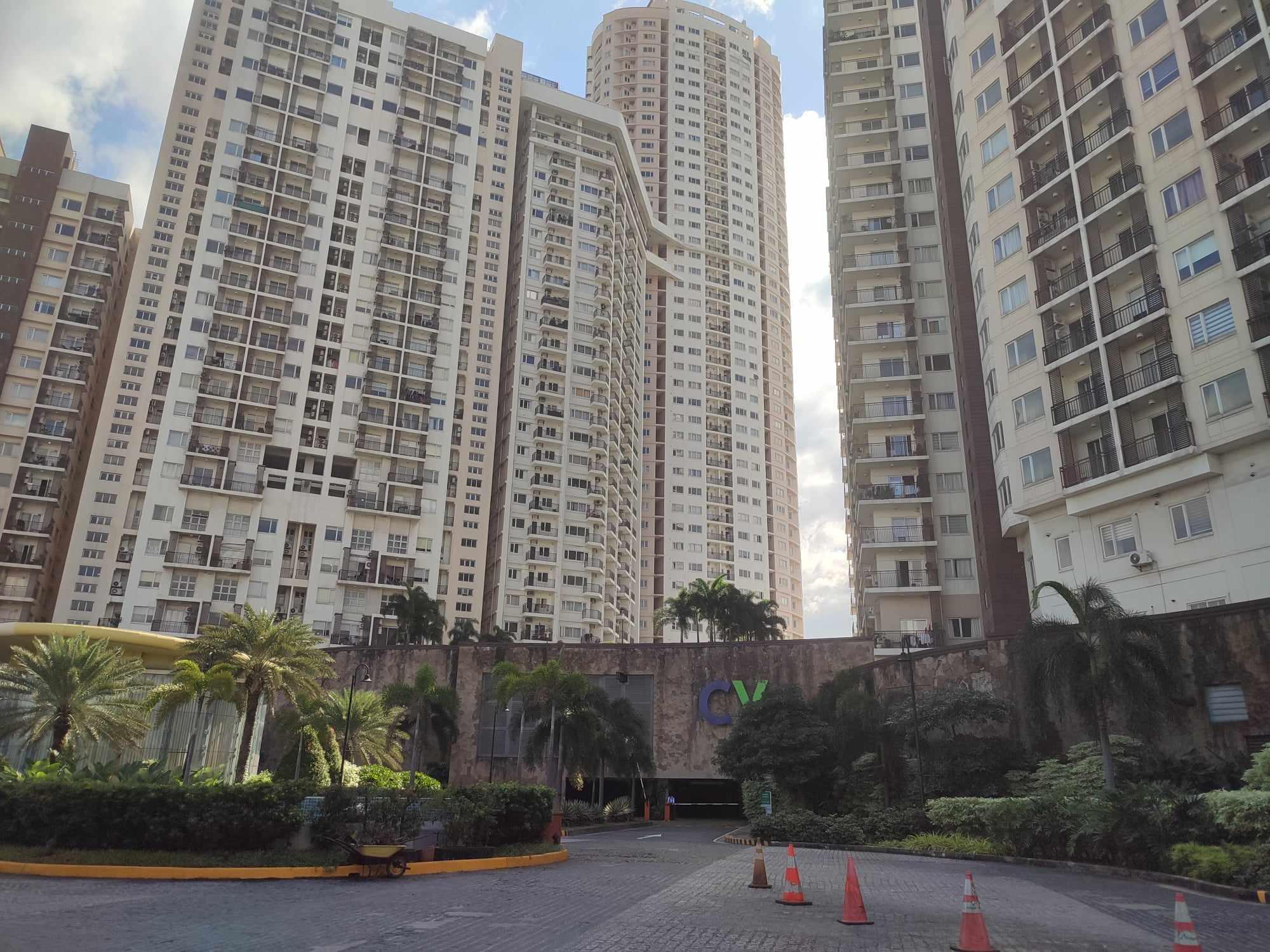 Condominium in Unit M, 7th Floor, Circulo Verde Phase 1-Lleida Tower, Calle Industria, Barangay Bagumbayan, Quezon City, Metro Manila - Foreclosed Property