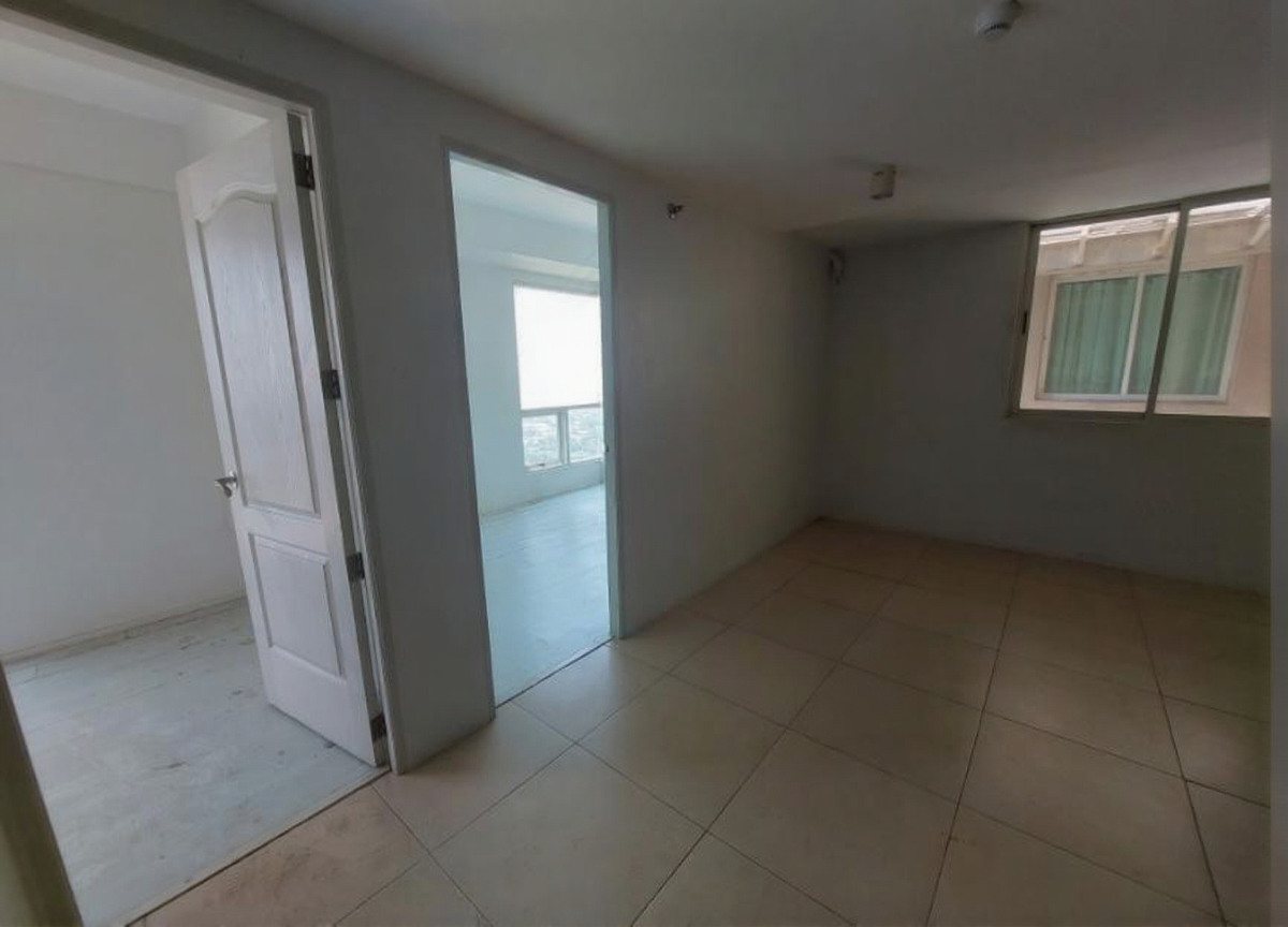 Condominium in Unit J, 17Th Floor, Marfori Tower Condominium (Formerly Viera Condominium), Lakefront Village Brgy. Sucat, Muntinlupa City M.M. - Foreclosed Property