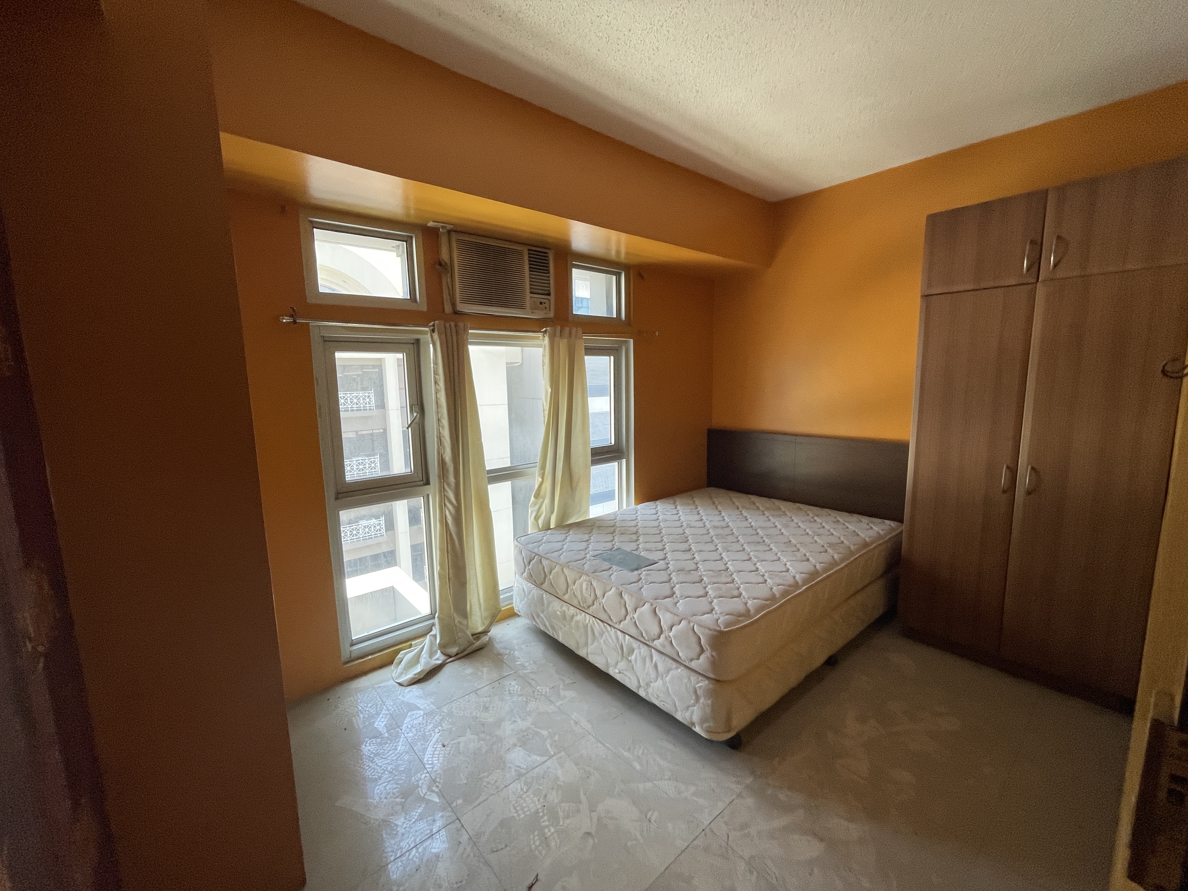 Condominium in Unit 9J, 9Th Floor, Greenbelt Chancellor Condominium, Rada Street Through Castro Street, Legaspi Village, Makati City, Metropolitan Manila - Foreclosed Property