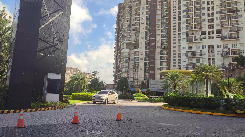Condominium in Unit O, 18th Floor, Avila South Tower, Circulo Verde Phase 1, Barangay Bagumbayan, Quezon City, Metro Manila - Foreclosed Property