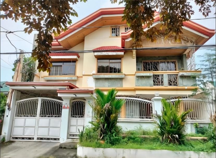 House & Lot in LOT 10 BLK 4 EASTER LILY ST., BF HOMES SUBD., PHASE 3 BRGY. 168 CALOOCAN - Foreclosed Property